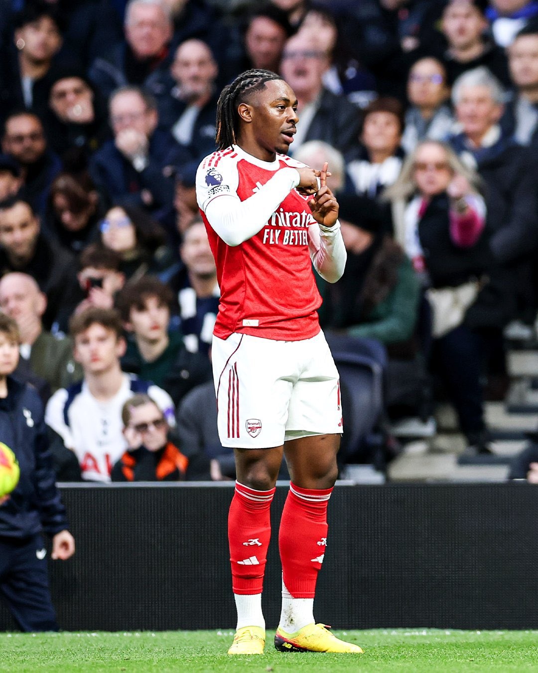 Eberechi Eze has now scored 5 goals in 2 games against Tottenham this season. đđż