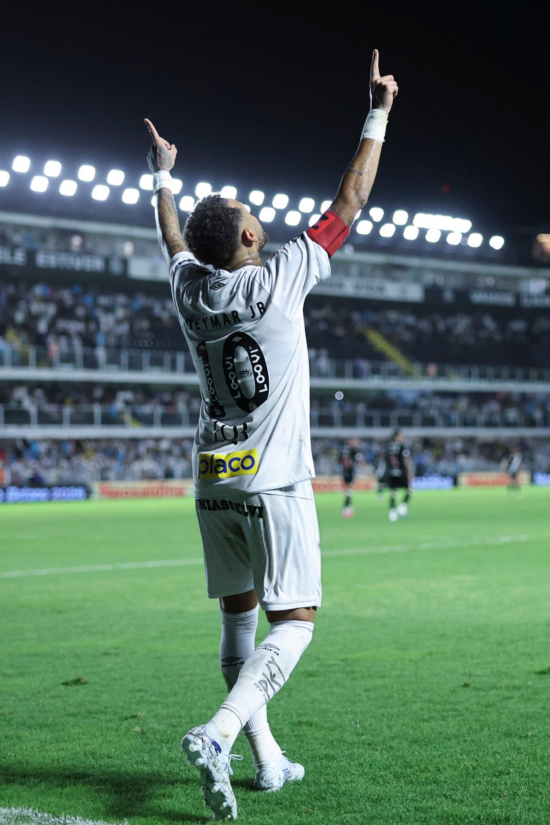 Neymar: âLast week, they said I was the worst player in the world! Football is like that⊠one day you're retired, another you have to go to the World Cupâ.