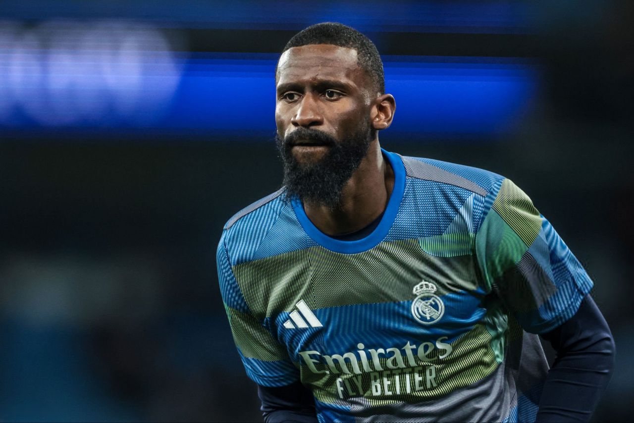 Juventus readying offer for Real Madrid defender following agent talks