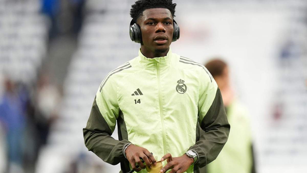 Real Madrid open contract talks with Manchester United and Liverpool target