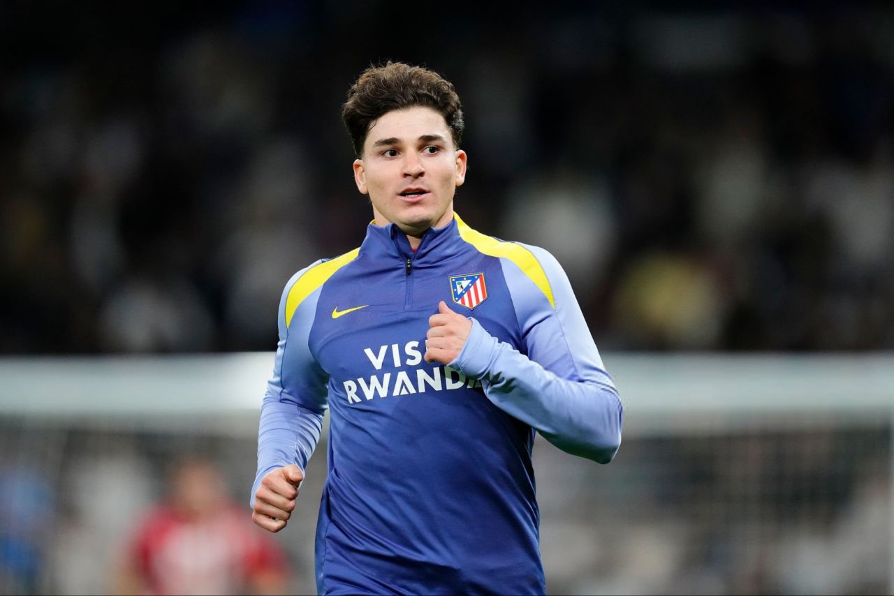 Barcelona set €50 million limit for dream striker signing; could include player in deal