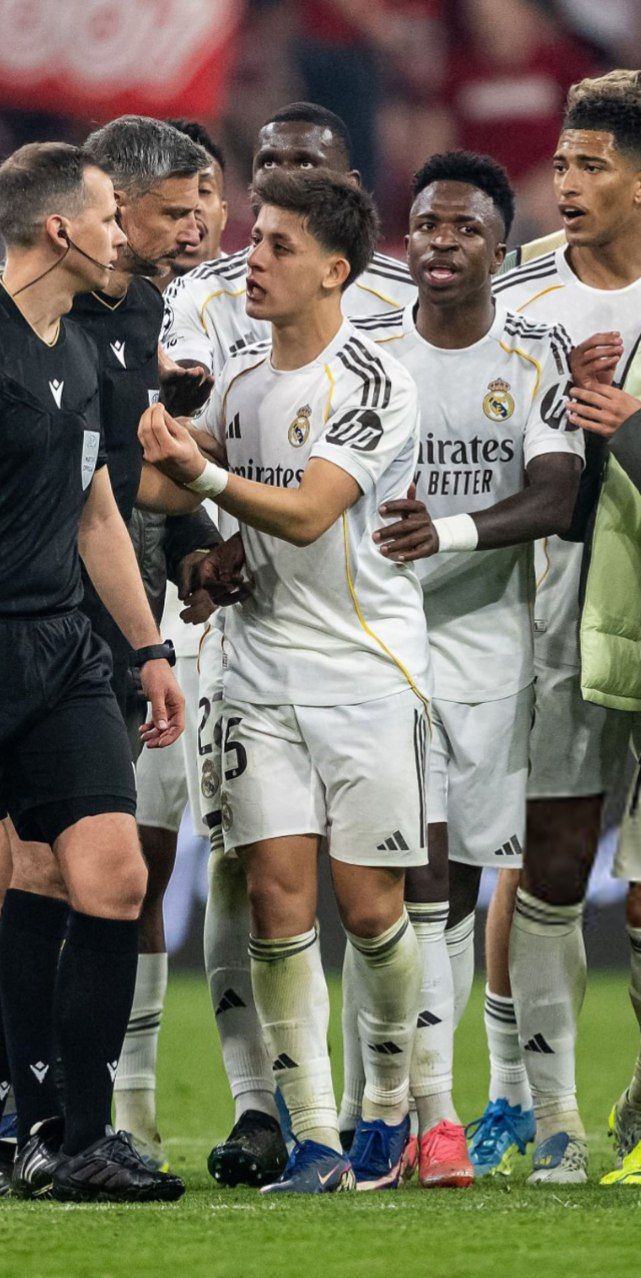Real Madrid players slam referee after controversial red card during Bayern Munich defeat â âItâs your f****** faultâ