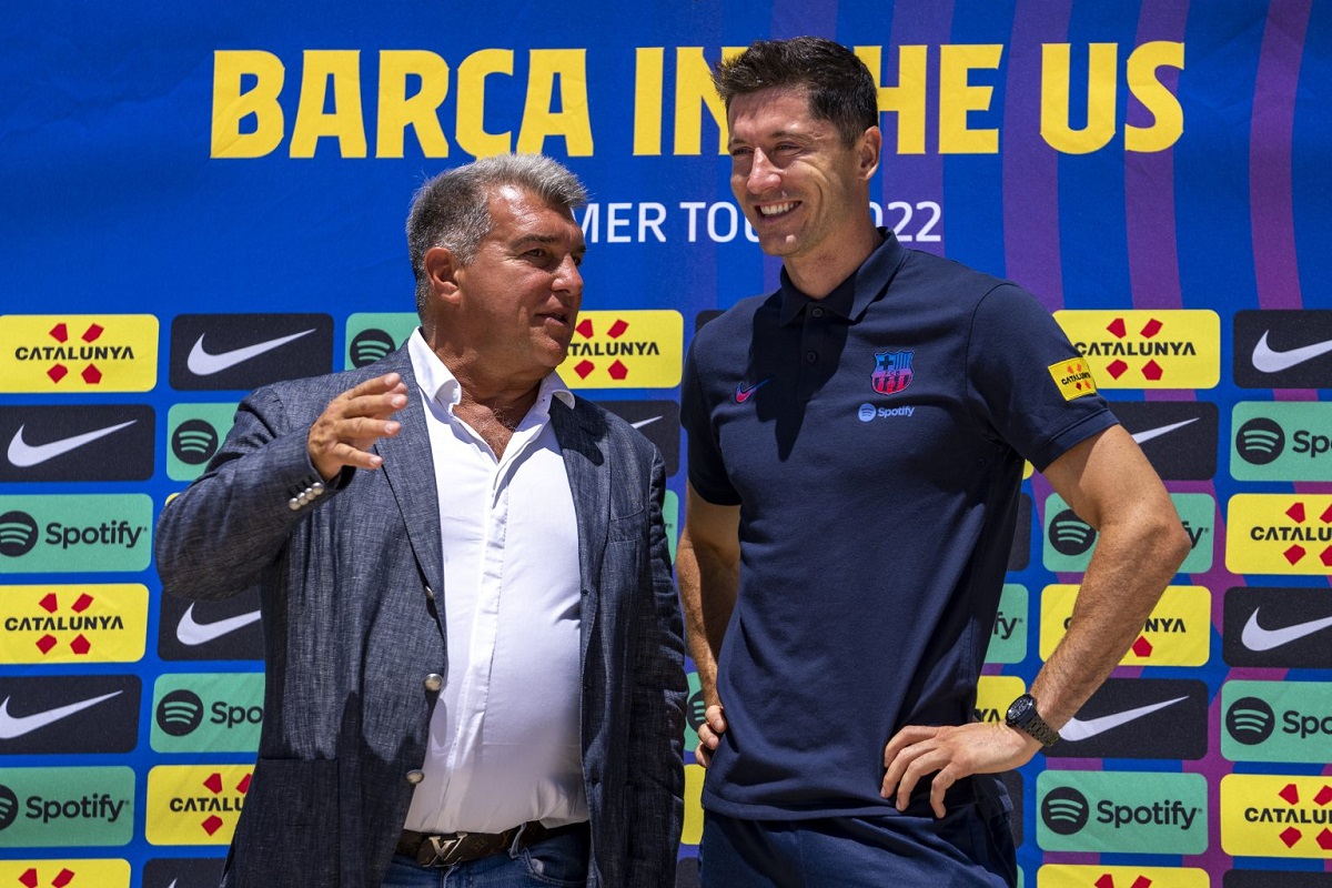 Laporta pushing to keep Barcelona forward until 2027 but salary talks remain unresolved