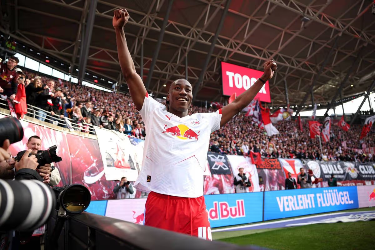 Liverpool transfer for Mohamed Salah replacement 'accelerates' as player meets two clubs