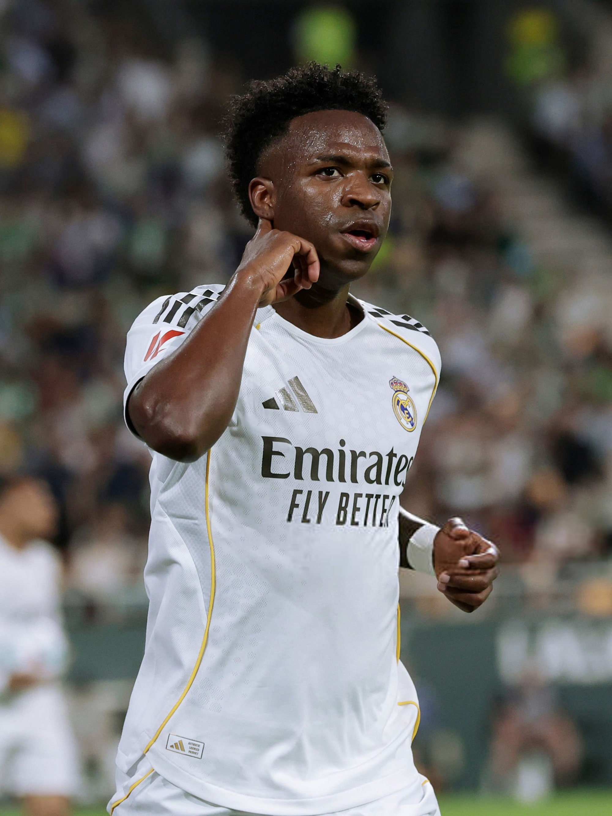 Manchester City are closely monitoring VinĂcius JĂșniorâs situation at Real Madrid as contract talks stall and internal tensions rise at the Spanish giants. With the Brazilian winger entering the final year of his deal, City are reportedly weighing up a sensational potential transfer.