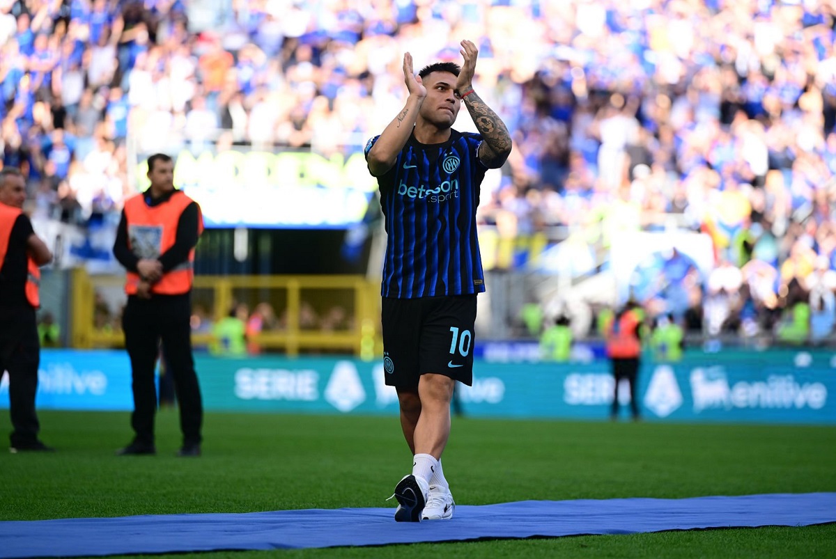 Barcelona open talks with Lautaro Martinez over potential summer move