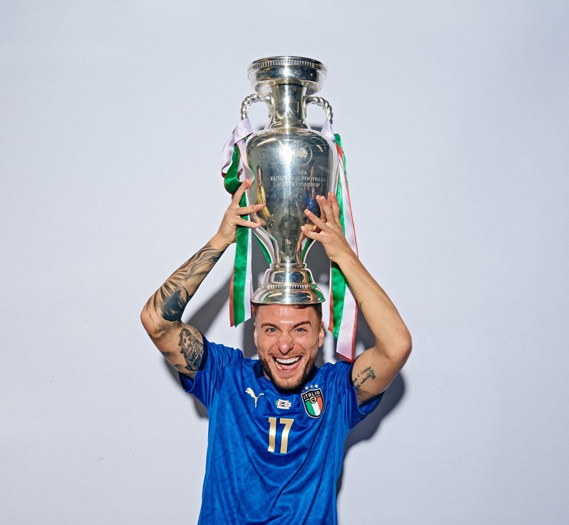 Former Italy and Lazio striker Ciro Immobile has announced his retirement from professional football at the age of 36, bringing an end to a 17-year career.