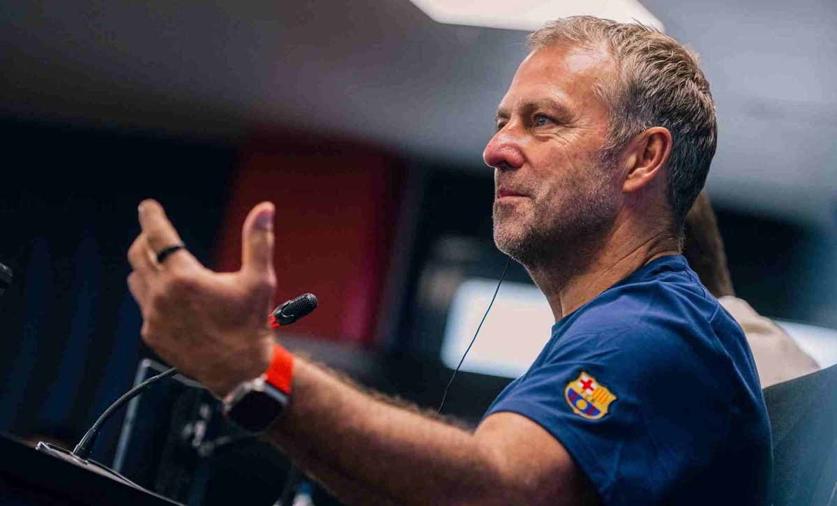 Barcelona aim to defend their perfect start against Levante