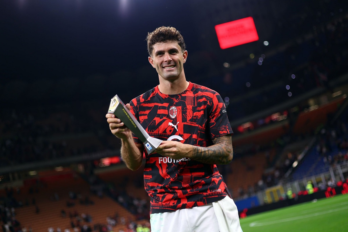Pulisic says he wants to stay at Milan amid contract talks